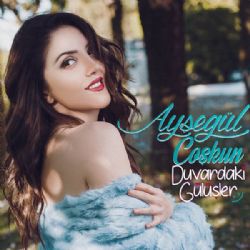 Duvardaki Gülüşler