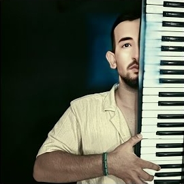 Adın Saklı Kalbimde