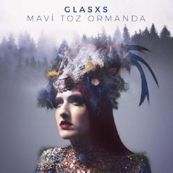 Mavi Toz Ormanda