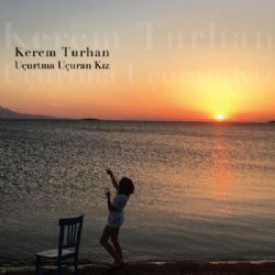 Uçurtma Uçuran Kız