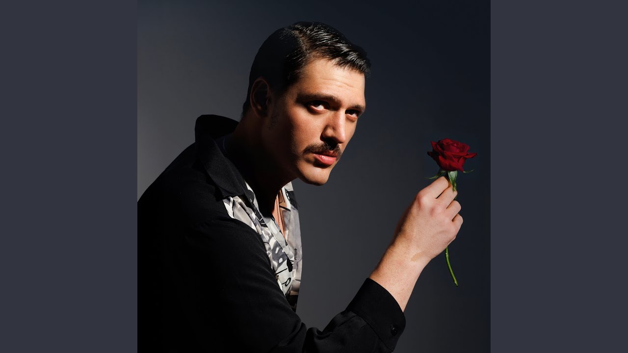 Toprak Altındayım