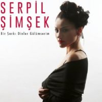 Bir Şarkı Dinler Gülümserim