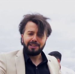Hala Kalbim Seninle